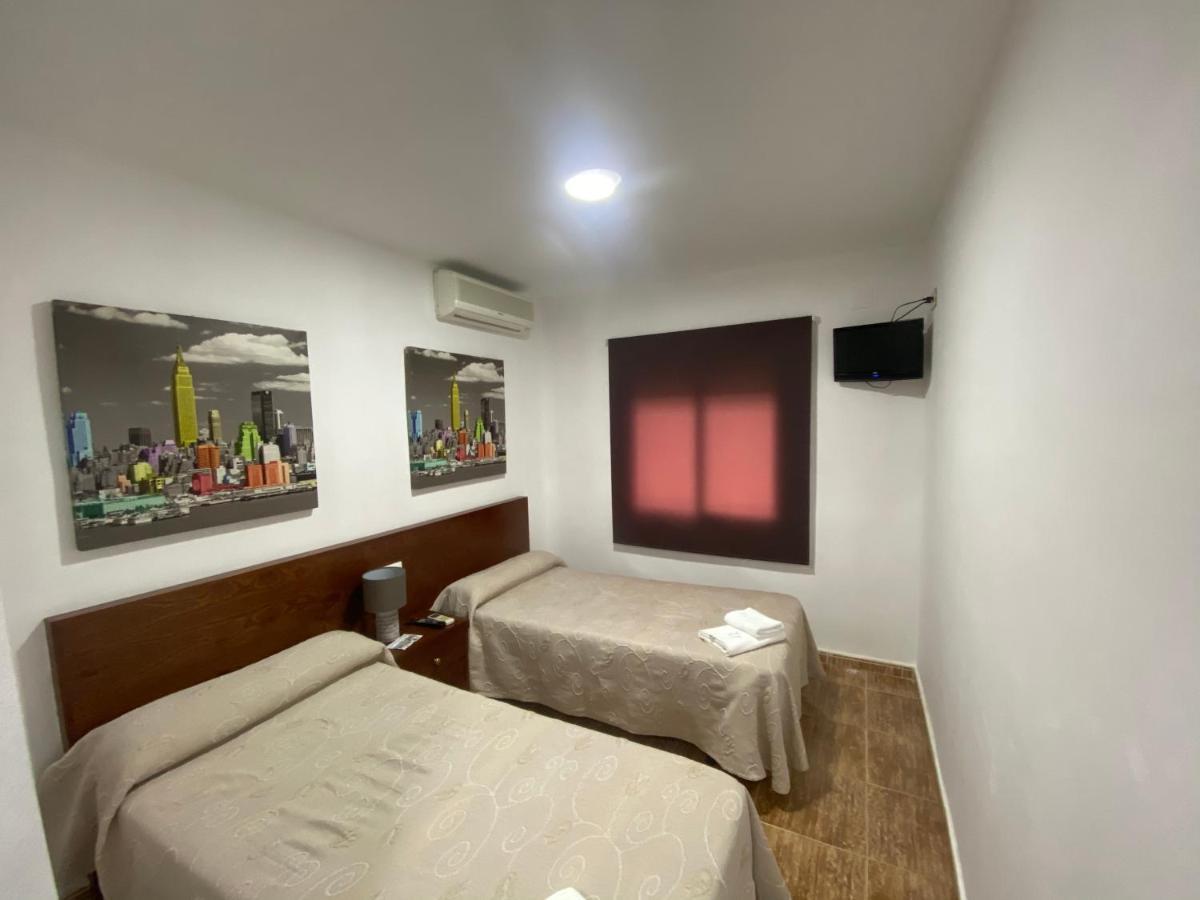 Hostal Restaurante El Avion S,L Villar de Plasencia Extérieur photo